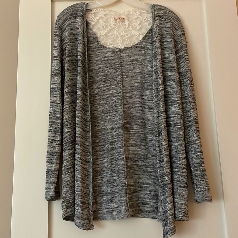 Cape Juby gray cardigan with white lace back